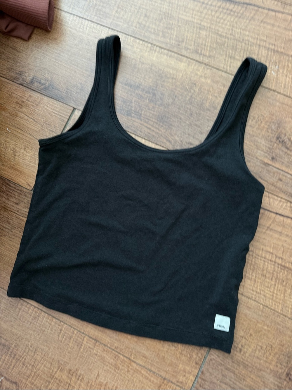 Vuori Black Scoop Neck Tank Top